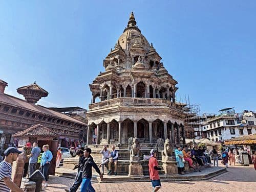 Backpackers exploring Bhaktapur square in Nepal